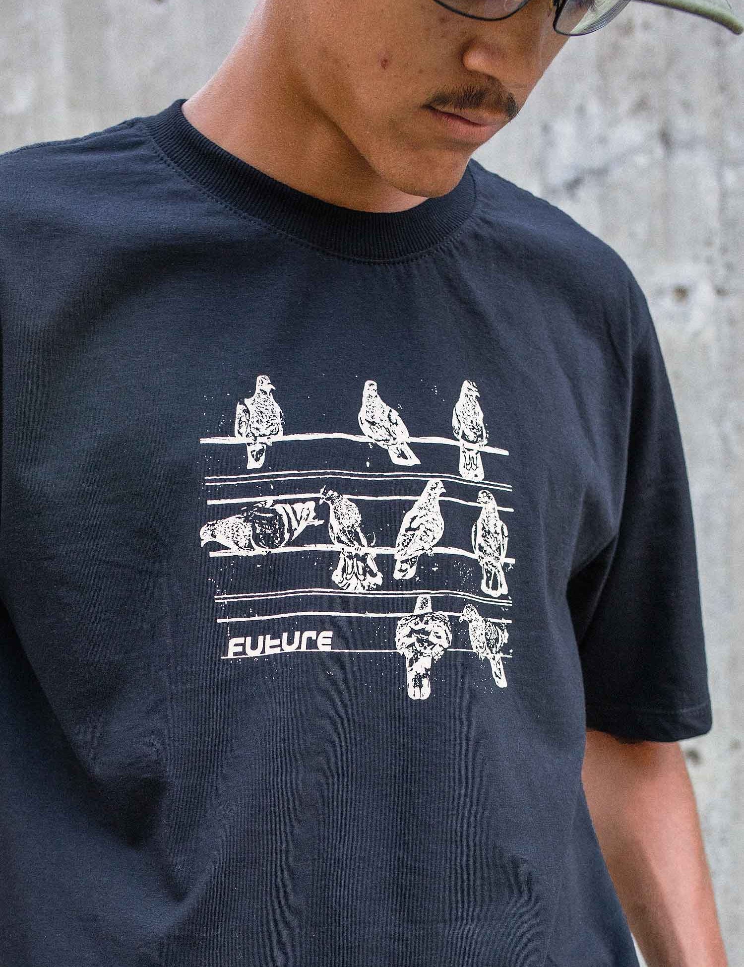 Camiseta-Future-Pigeon-Preta-Lifestyle