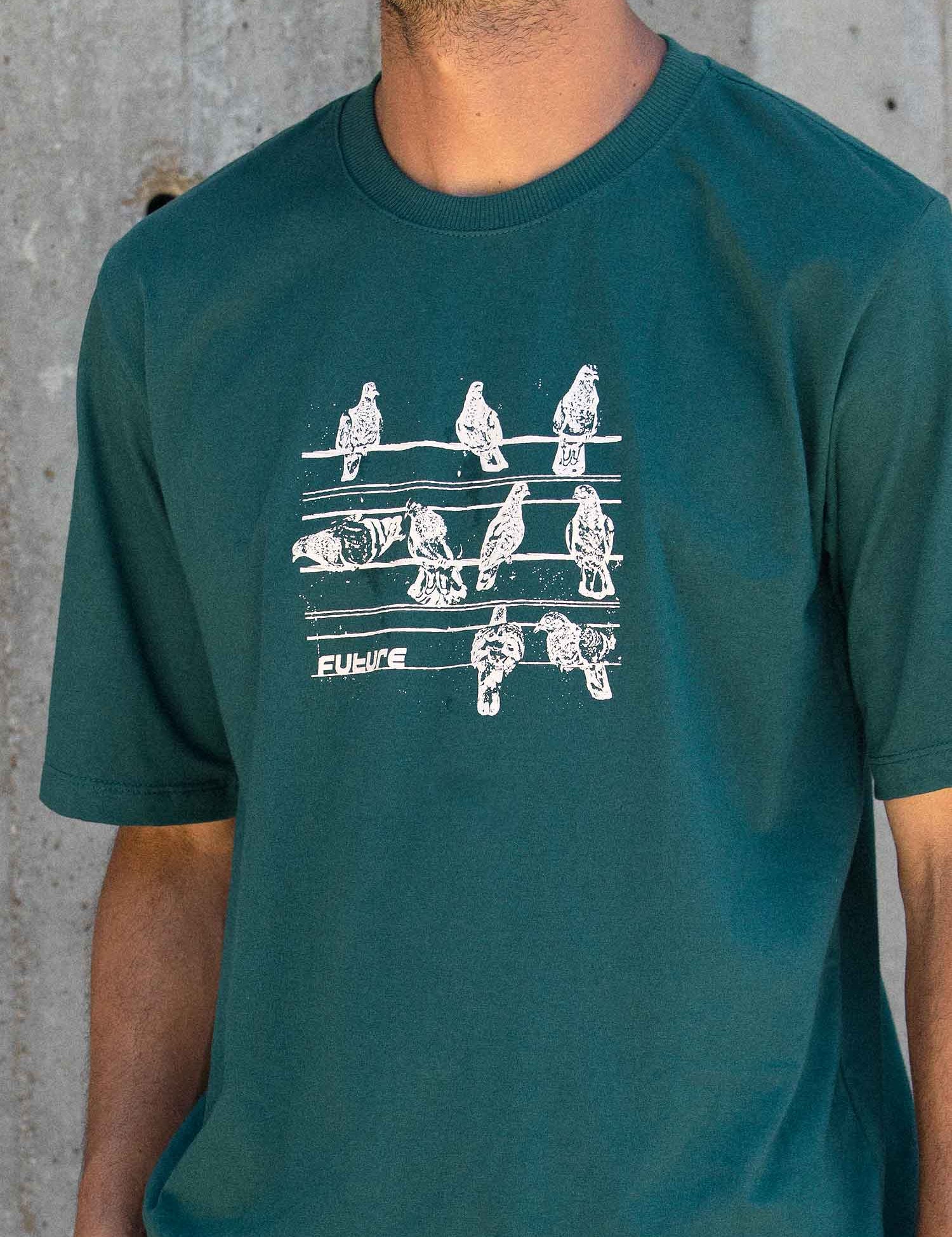 Camiseta-Future-Pigeon-Verde-Lifestyle-Close